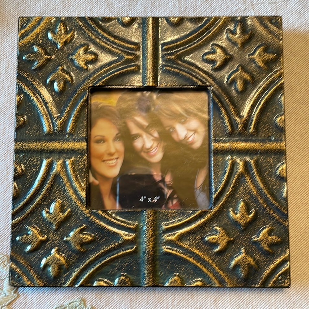 Photo frame 8x8 with "tin ceiling" embossed accent 8x8 inches